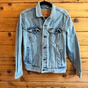Levi's Denim Trucker Jacket Men’s Size Small Classic Blue Wash 72334